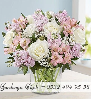 Cam Vazoda Soft Arjman Çiçek