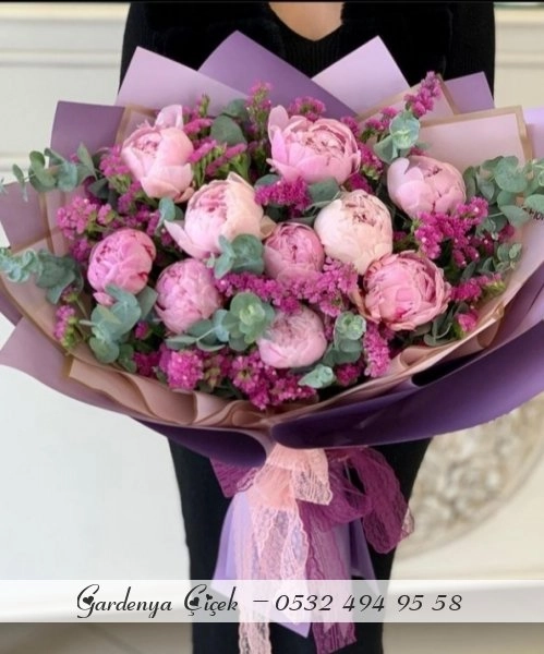 Pembe Şakayık Buketi
