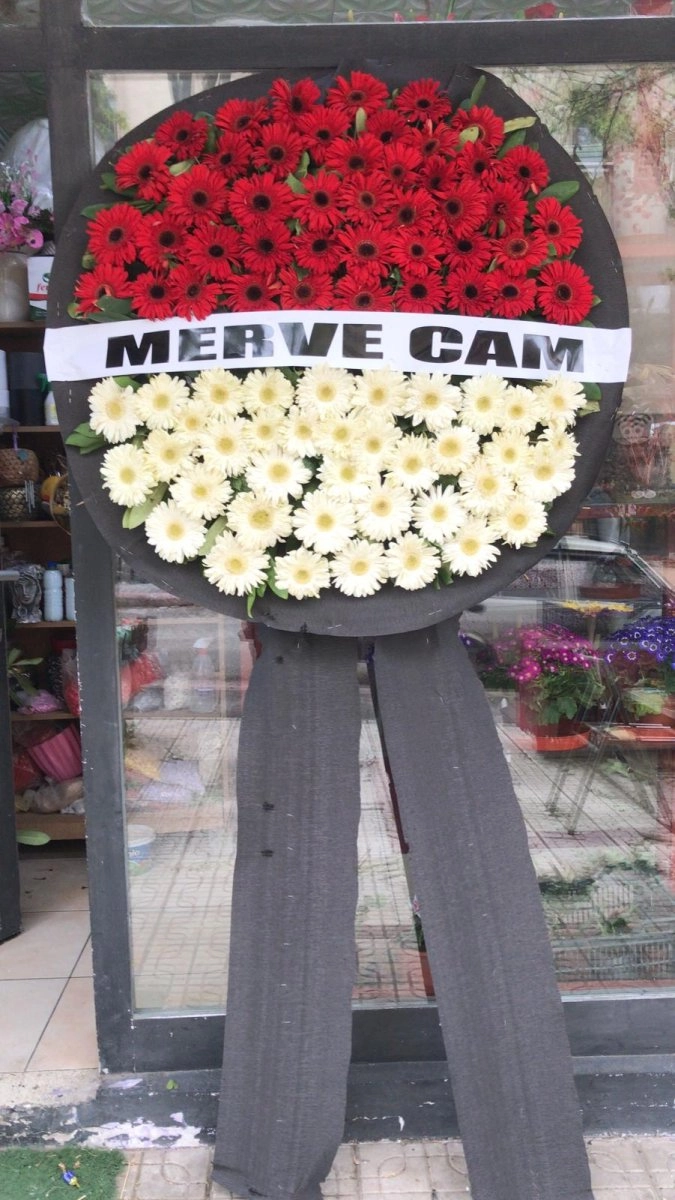 Kırmızı Beyz Gerbera Merasim Çelenği